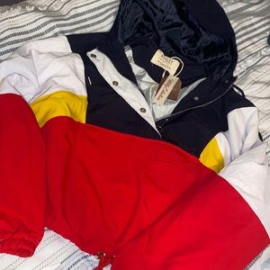 Ashley International Pullover Medium